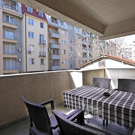 Hostel 42 Skopje Exteriör bild