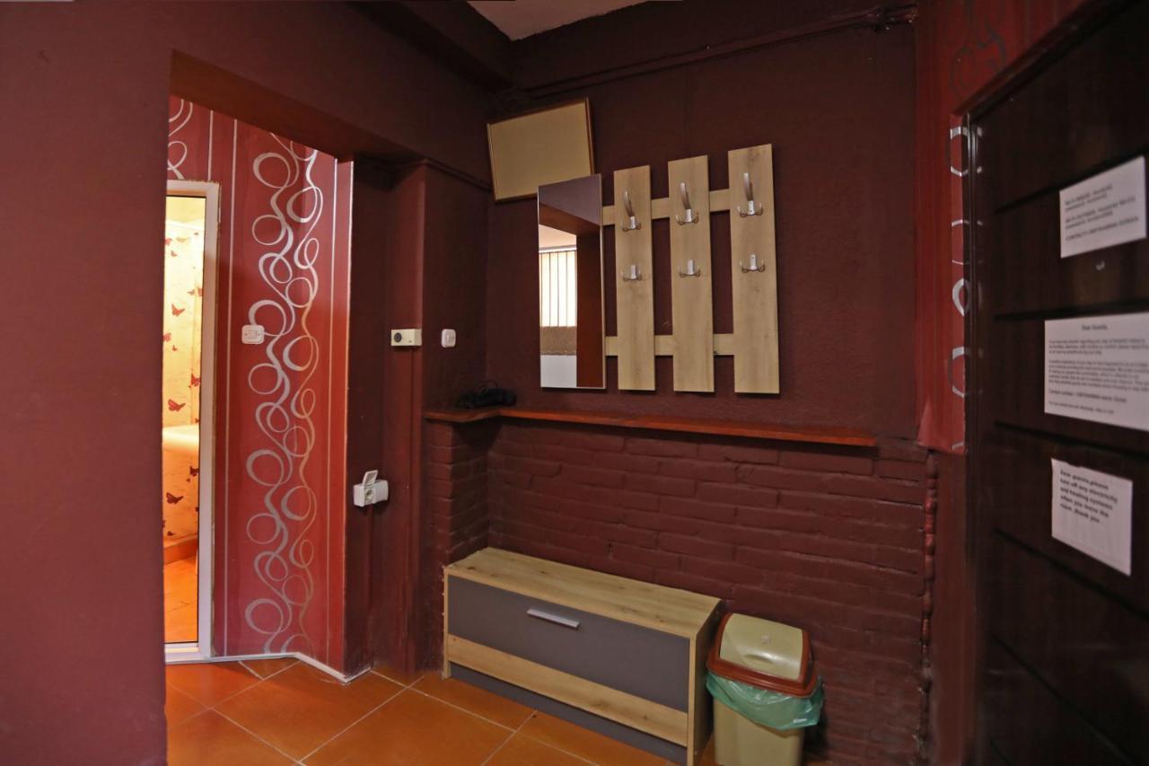 Hostel 42 Skopje Exteriör bild