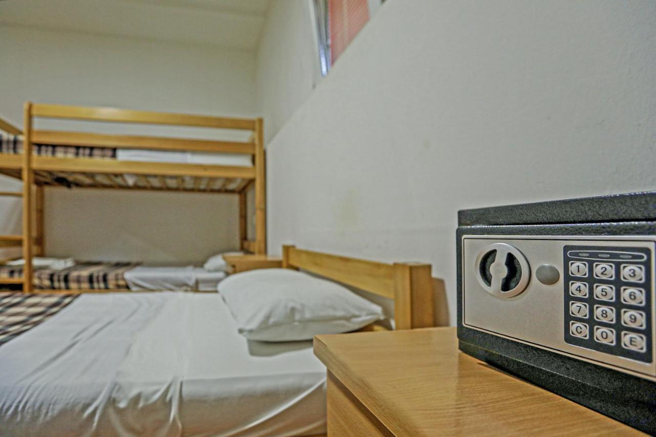 Hostel 42 Skopje Exteriör bild